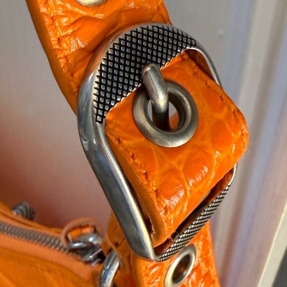 BALENCIAGA Le Cagole xs Orange Croc 2-way city giant hardware pop moto - Picture 8 of 11